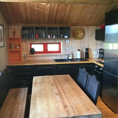 Nilsrud 30 * Amotsdal